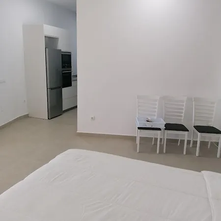 Apartment Center R3 *